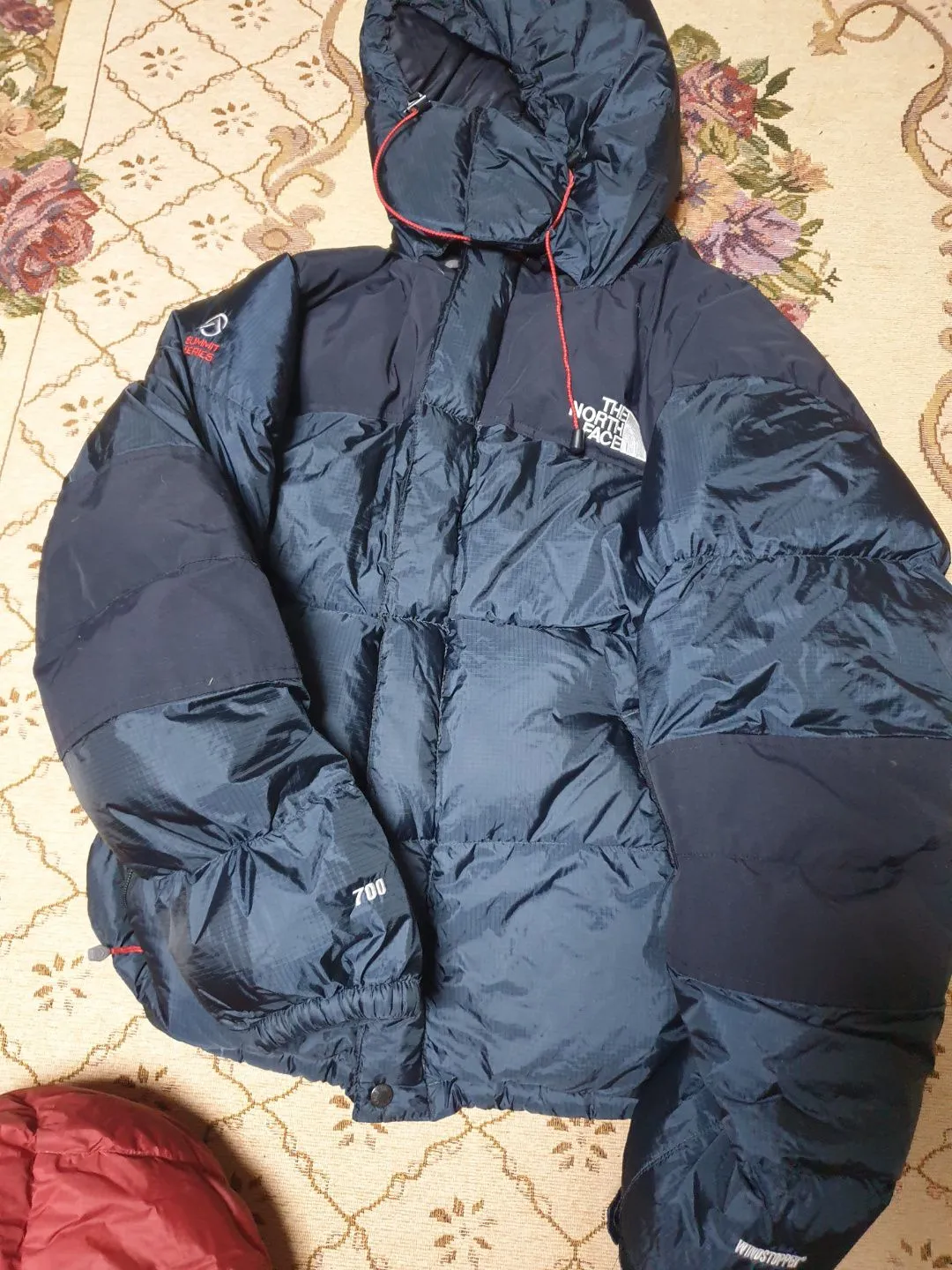 30% off Grade A TNF Puffers - Summer Clearance