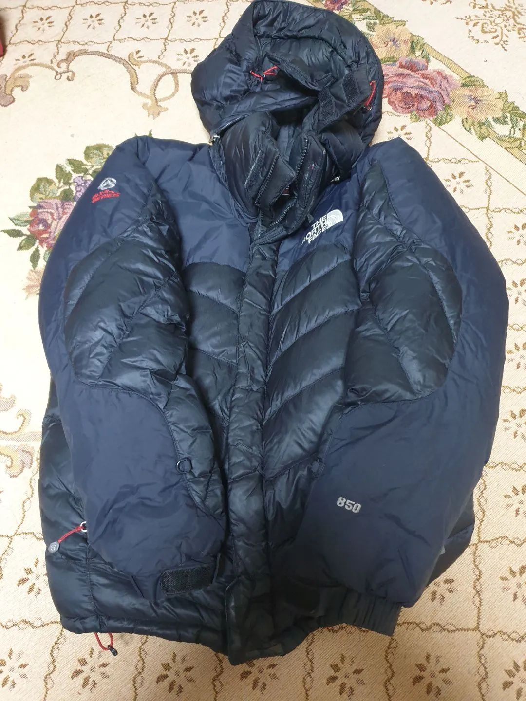 30% off Grade A TNF Puffers - Summer Clearance