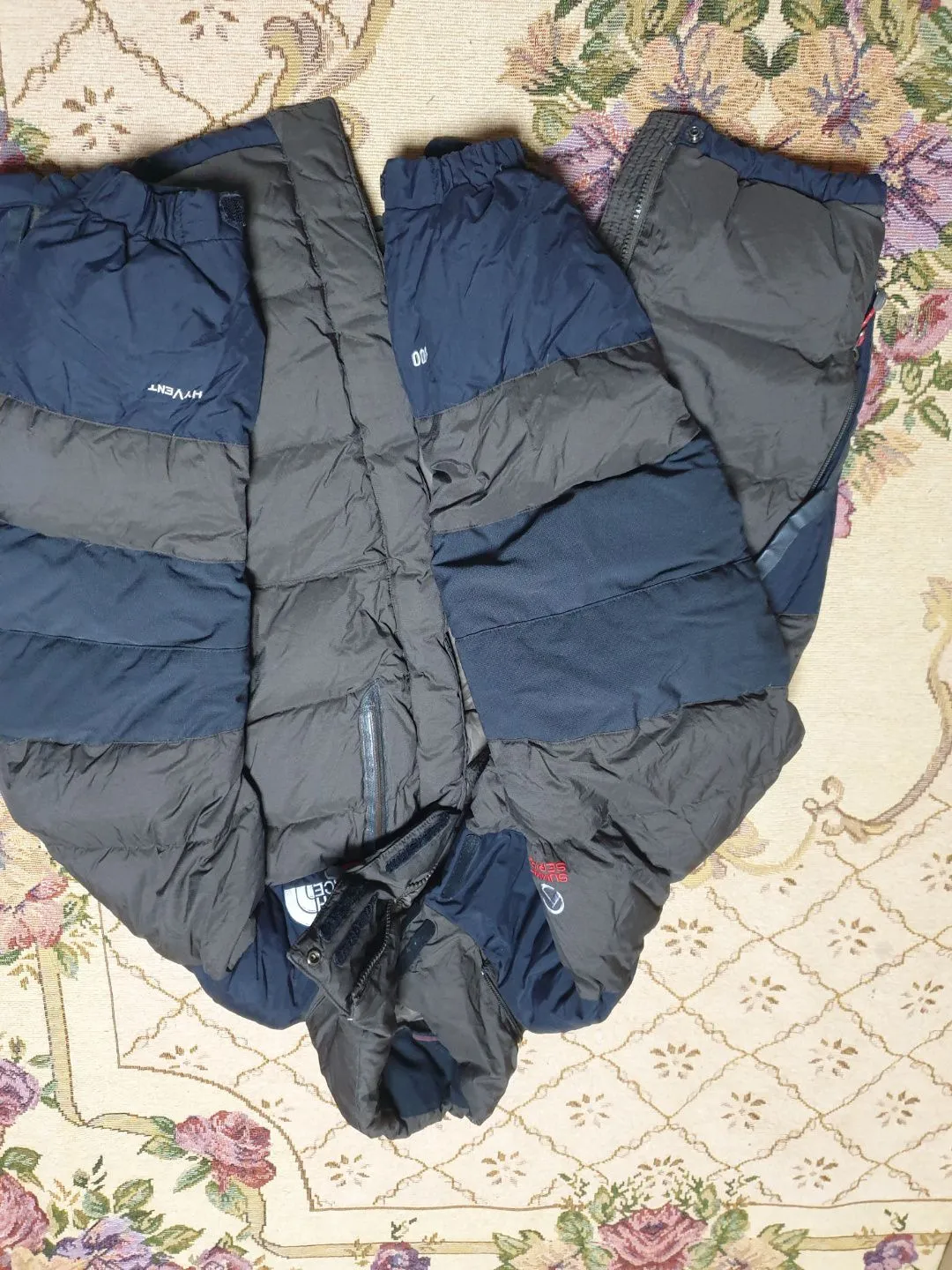 30% off Grade A TNF Puffers - Summer Clearance
