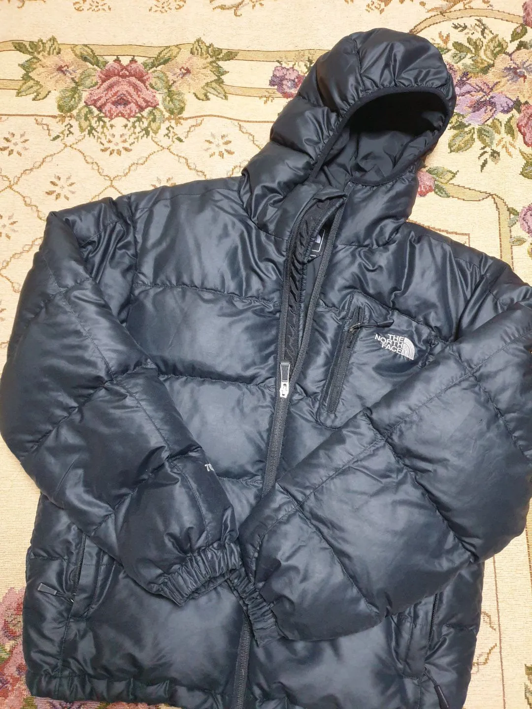 30% off Grade A TNF Puffers - Summer Clearance