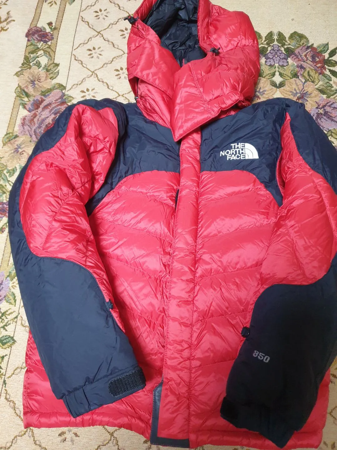 30% off Grade A TNF Puffers - Summer Clearance