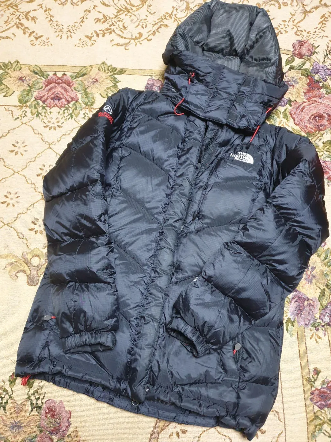 30% off Grade A TNF Puffers - Summer Clearance