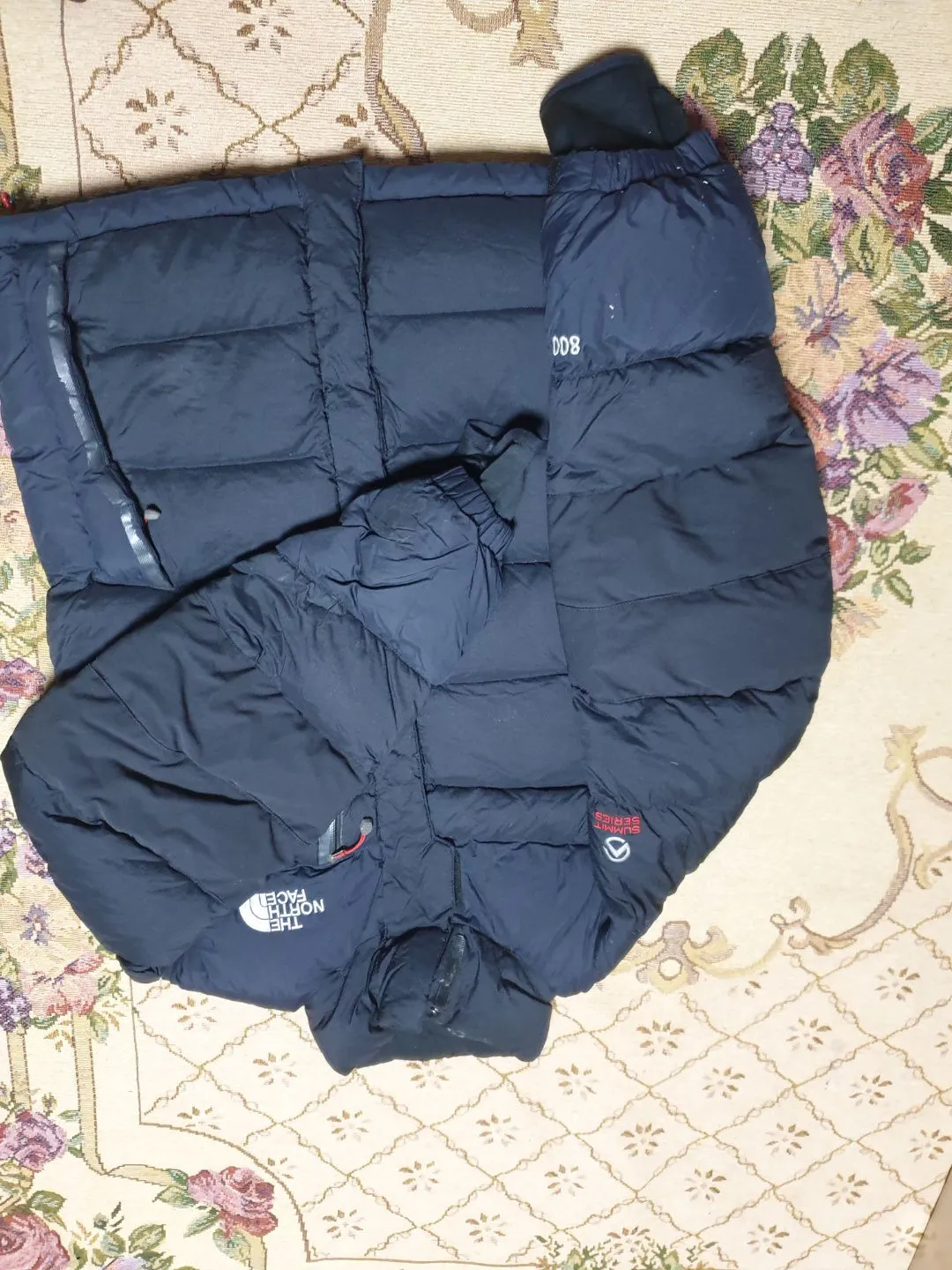 30% off Grade A TNF Puffers - Summer Clearance