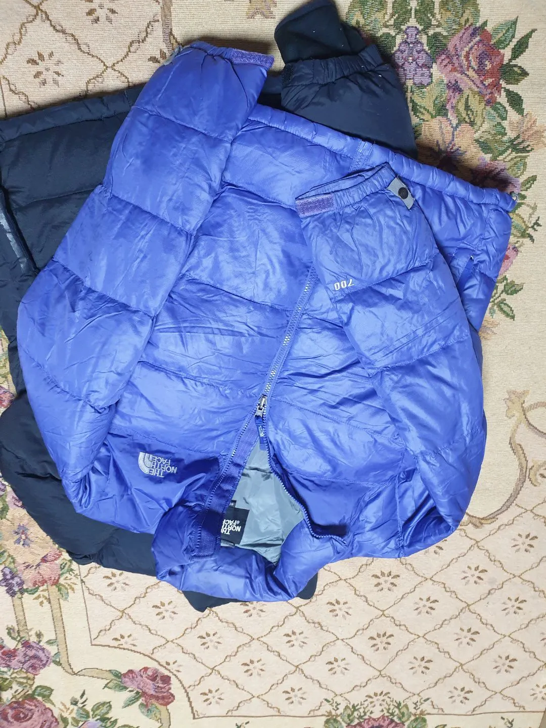 30% off Grade A TNF Puffers - Summer Clearance